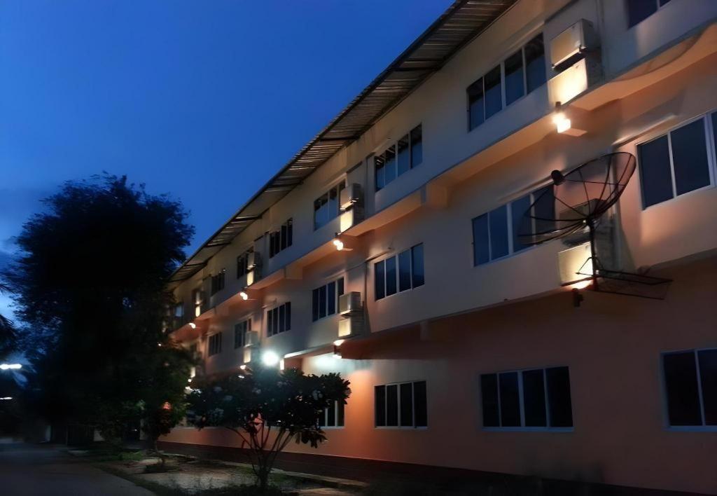 Bussarakam Place Hotel Chanthaburi Εξωτερικό φωτογραφία