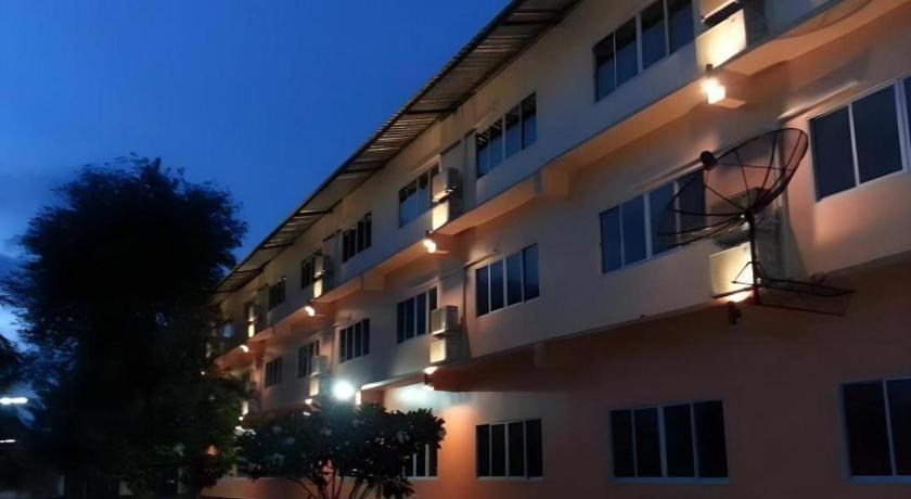 Bussarakam Place Hotel Chanthaburi Εξωτερικό φωτογραφία