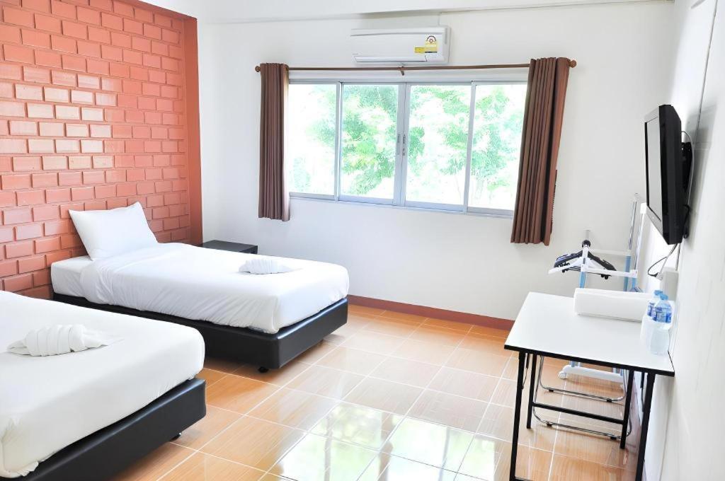 Bussarakam Place Hotel Chanthaburi Εξωτερικό φωτογραφία