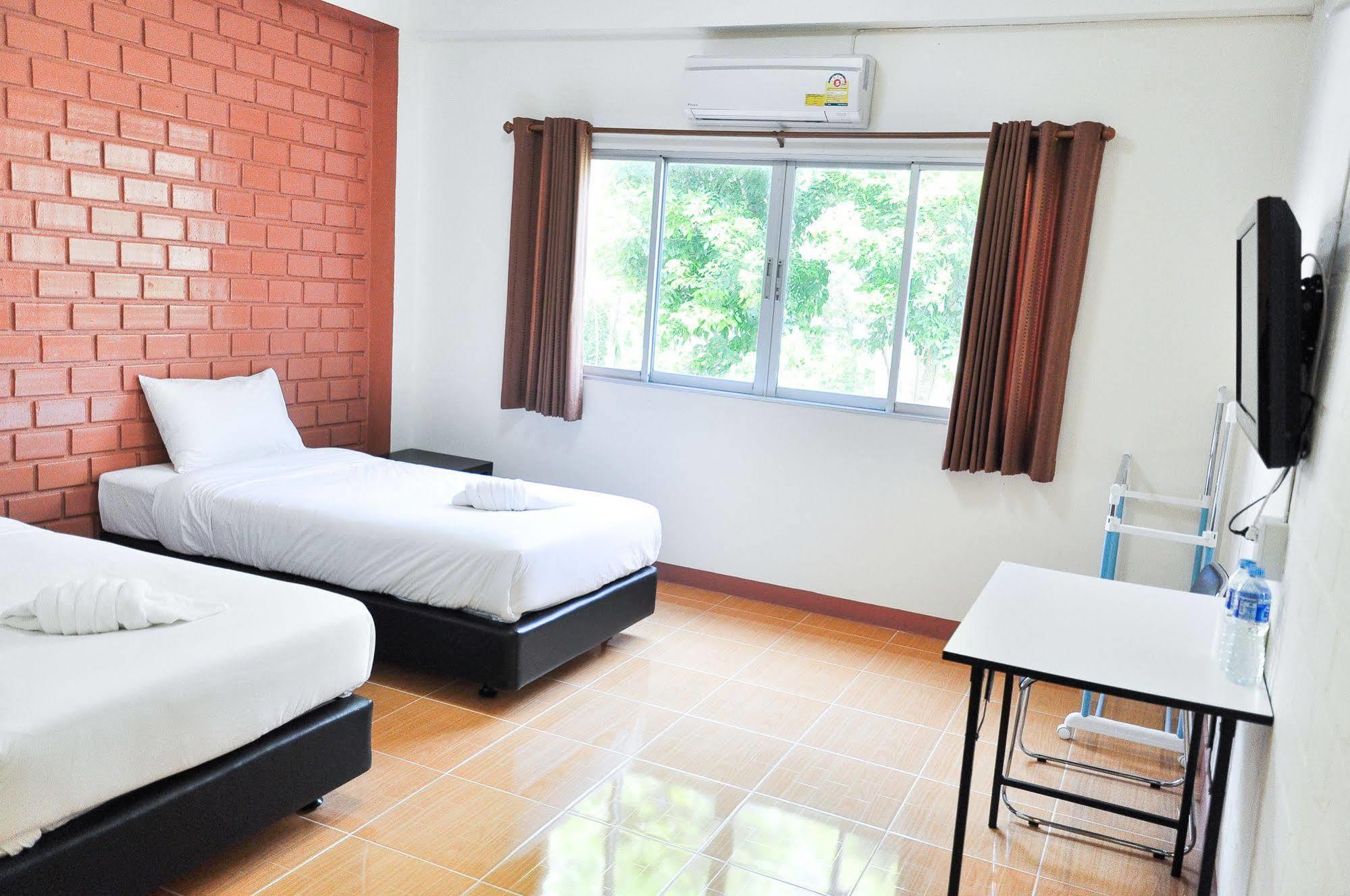 Bussarakam Place Hotel Chanthaburi Εξωτερικό φωτογραφία